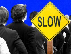 Resesi Kerah Putih: Saatnya Berpikir Kreatif dan Inovatif