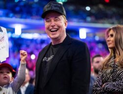 Elon Musk Pecahkan Rekor Kekayaan $340 Miliar saat Saham Tesla Terus Meningkat!