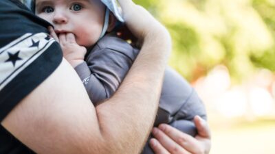 Anak Dilahirkan di Usia 40-an Ibuku, Bulan Setelah Kematian Ibunya: Memahami Keputusannya