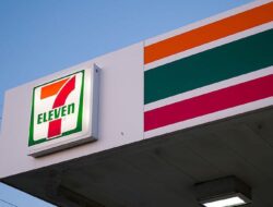 Pertarungan Miliaran Dolar: 7-Eleven Berada di Pusat Perang Tawar-menawar