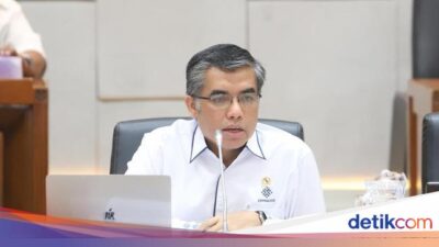 Menaker Buka Suara soal Kebijakan Upah Dibagi Dua yang Ditolak Buruh