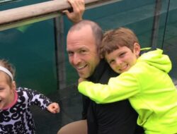 Pergi ke Dokter Gigi Tanpa Bius untuk Hemat Uang vs Mempekerjakan Chef Pribadi: Perbedaan Pengalaman Ayah dan Anak