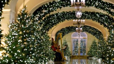 Menampilkan Dekorasi Natal Terakhir Jill Biden di Gedung Putih sebagai Ibu Negara