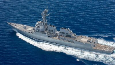 Kapal perusak Angkatan Laut AS Diserang Rudal 3 Kali dalam 3 Bulan oleh Houthi