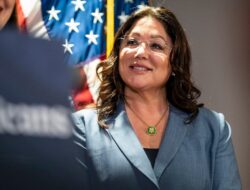 Calon Menteri Tenaga Kerja Trump Memenangkan Pujian dari Partai Demokrat – namun Dikritik oleh Partai Republik