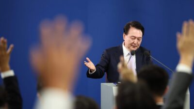 Partai Presiden Korea Selatan Mendesak untuk Pergi: Upaya Penangkapan Pemimpin Selama Hukum Militer