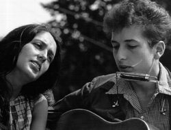 Romansa Singkat Bob Dylan dan Joan Baez yang Penuh Gejolak: Kisah Cinta yang Menginspirasi Musik Terbaik Mereka