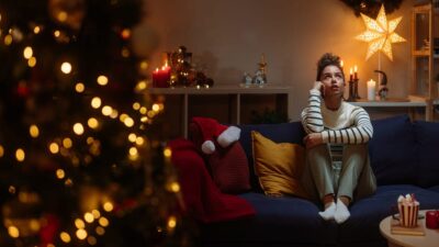 Belajar Merasakan Duka Atas Ibuku yang Jauh Saat Dia Masih Hidup Mengajarkan Aku Cara Menghadapi Liburan