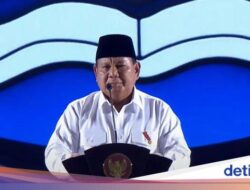 Prabowo Tambah Anggaran Rp 16,7 T buat Guru, Totalnya Rp 81 T
