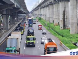 Truk Angkutan Barang Dibatasi di Jalan Tol Selama Nataru