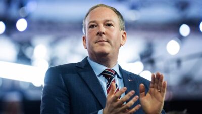 Pilihan Trump untuk Memimpin EPA Dibayar Puluhan Ribu untuk Menulis Opini Membantah Kebijakan Iklim dan ESG