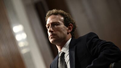 Mark Zuckerberg Menyerang Apple Lagi dan Mengatakan bahwa Perusahaan tersebut ‘Memeras Uang dari Orang-orang’