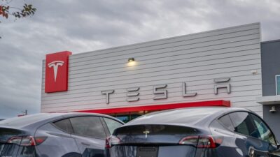 Mengapa Salah Satu Pensiun Terbesar di Eropa Menjual Seluruh Sahamnya Senilai $585 Juta di Tesla: Kisah Unik di Balik Keputusan Ini