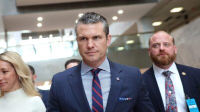 Pete Hegseth: Meraih Jutaan di Fox News dan $900,000 dari Pidato Berbayar dalam 2 Tahun Terakhir