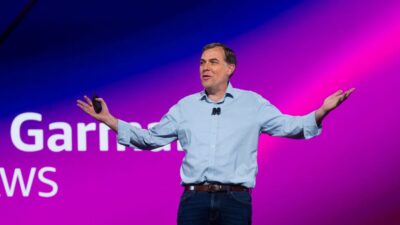 Klien-klien Besar AWS, Termasuk Stripe dan Toyota, Memburu Gigantisme Awan untuk Akses Model Kecerdasan Buatan DeepSeek