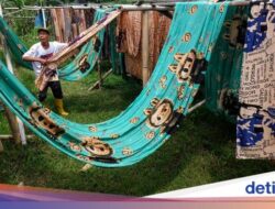 Potret Pembuatan Kain Pantai di Industri Rumahan Sukoharjo