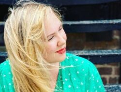 Berhenti dari Aplikasi Kencan, Dia Mengadakan Acara Mixer dan Ratusan Single Datang!