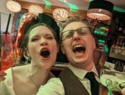 Terikat oleh Buku: Pertunangan Tanpa Ucapan