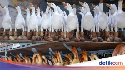 Limbah Bambu ‘Disulap’ Jadi Patung Bebek Tembus Pasar Jerman, Ini Kisahnya